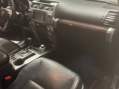 Used 2014 Toyota 4Runner Limited image 19