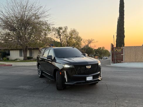 Used 2023 Cadillac Escalade Sport AWD/4WD image 1