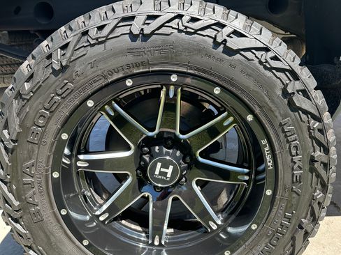 Used 2018 Chevrolet Silverado 1500 LT w/ All Star Edition AWD/4WD image 13
