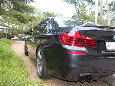 Used 2014 BMW M5 image 9
