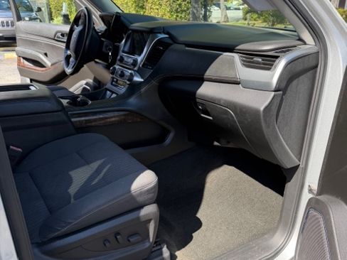 Used 2018 Chevrolet Tahoe LS image 10