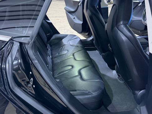 Used 2015 Tesla Model S 85 image 26