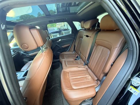 Used 2018 Audi Q5 2.0T Premium Plus w/ Premium Plus Package AWD/4WD image 10
