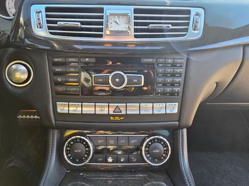 Used 2012 Mercedes-Benz CLS 550 image 22