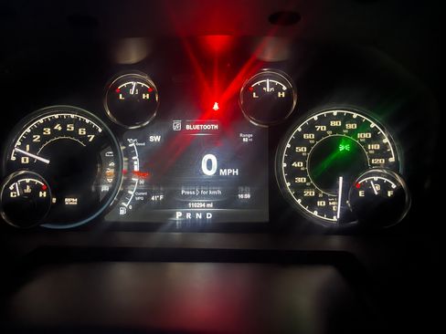 Used 2018 RAM 2500 Power Wagon w/ Luxury Group image 4