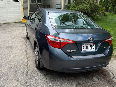 Used 2015 Toyota Corolla LE FWD image 11