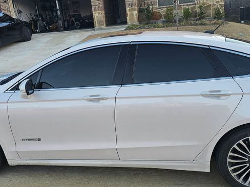 Used 2018 Ford Fusion SE w/ Equipment Group 602A image 4