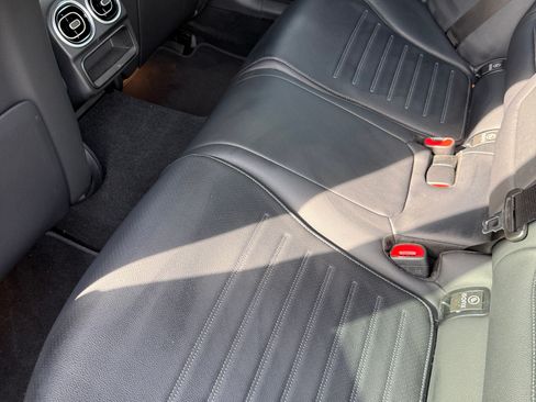 Used 2022 Mercedes-Benz C 300 4MATIC Sedan image 12