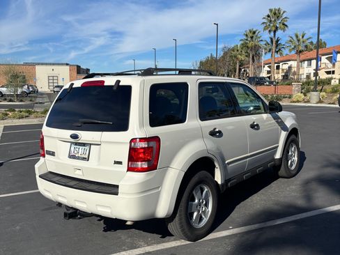 Used 2012 Ford Escape XLT image 4
