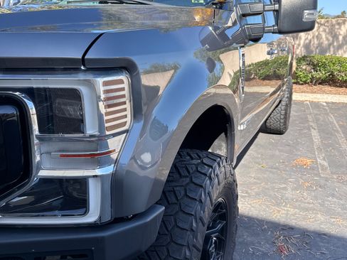 Used 2021 Ford F250 Platinum w/ FX4 Off-Road Package image 24