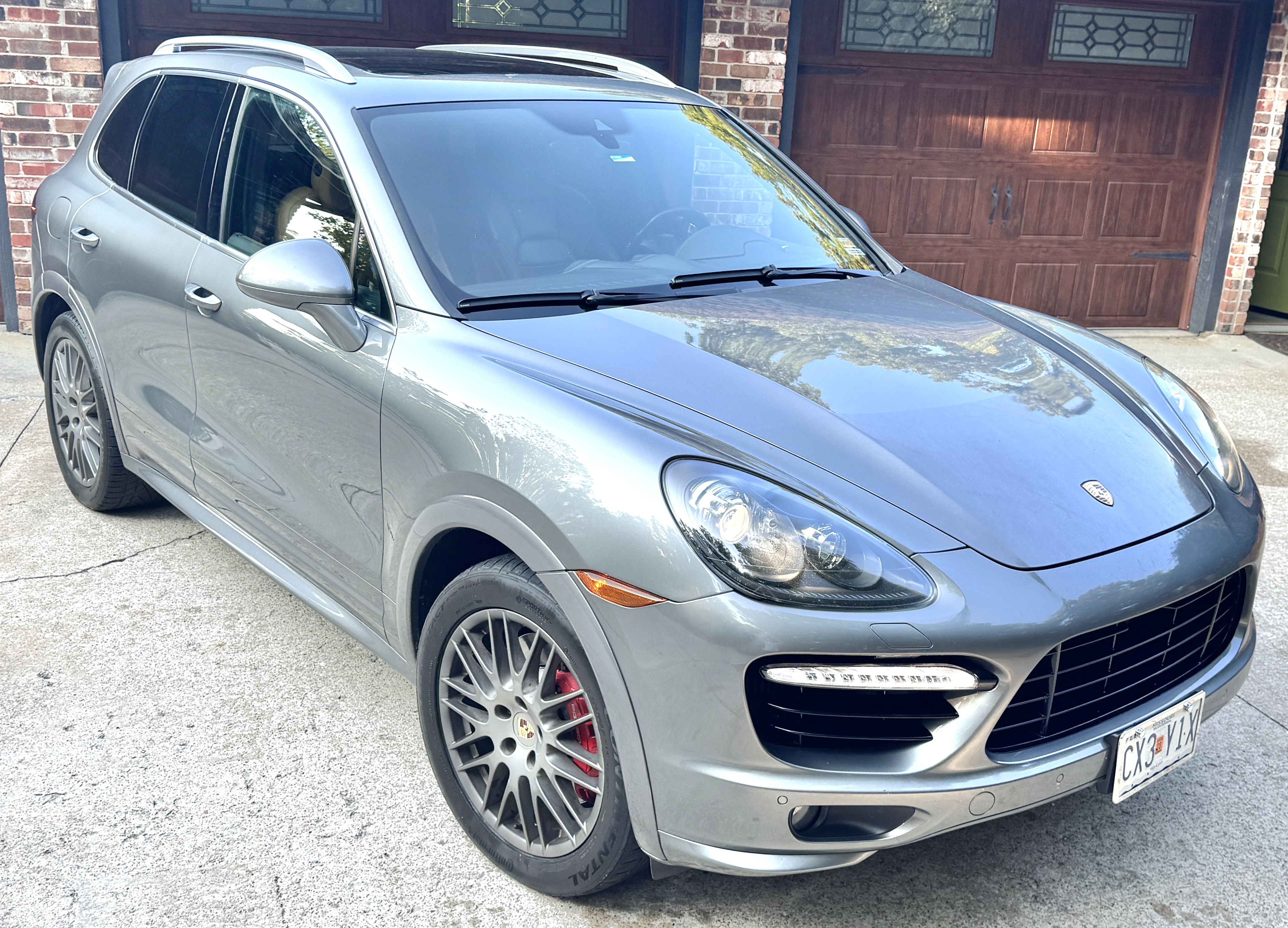 Used 2014 Porsche Cayenne Turbo S AWD/4WD image 6