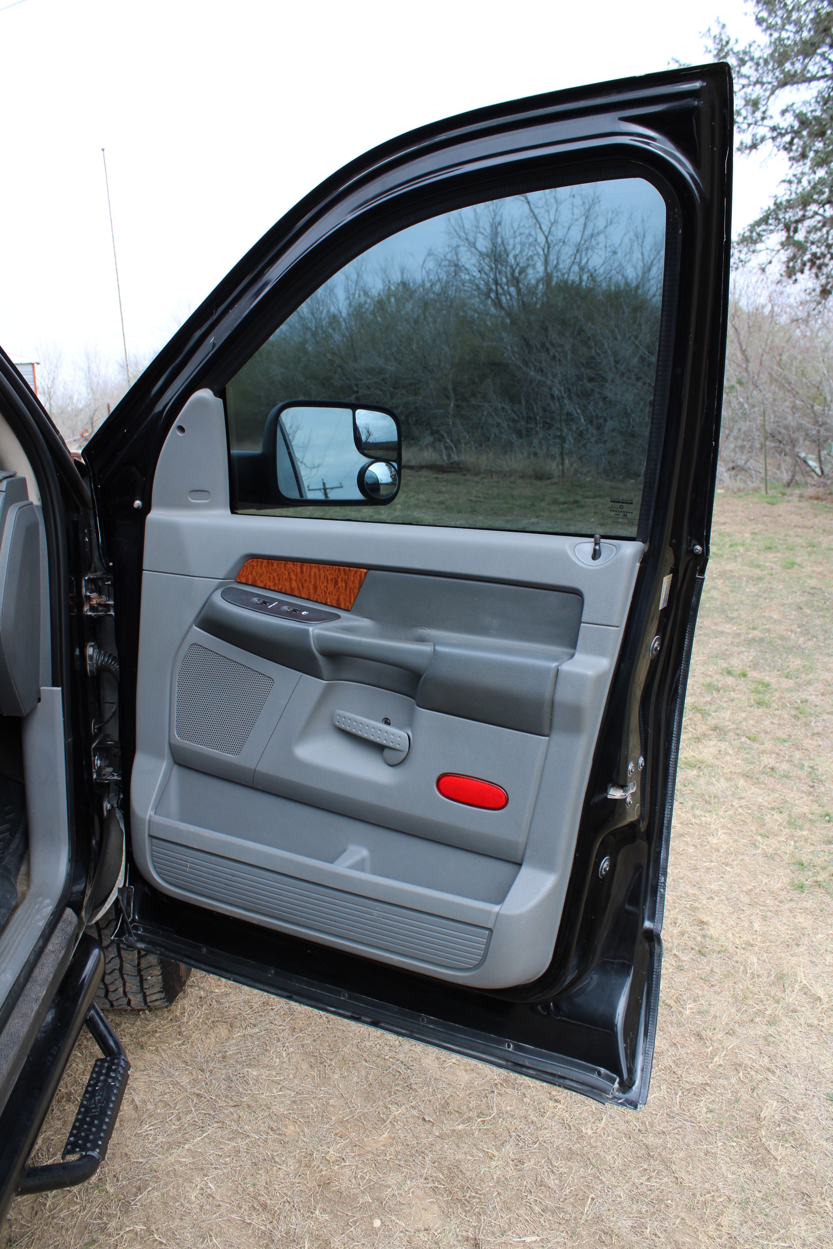 Used 2006 Dodge Ram 3500 Truck SLT AWD/4WD image 11