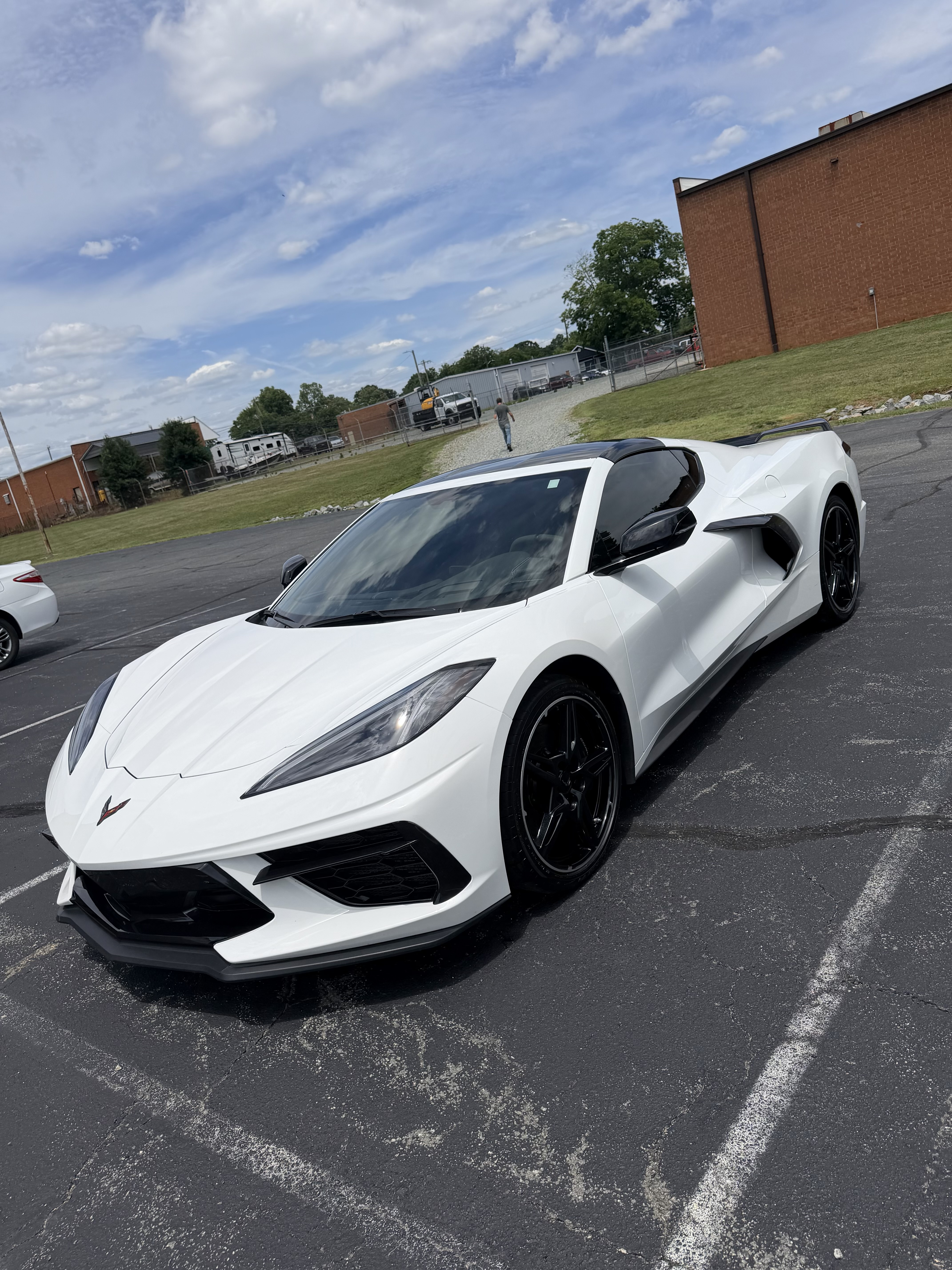 Used 2023 Chevrolet Corvette Stingray Premium Cpe w/ Z51 Performance Package RWD image 4