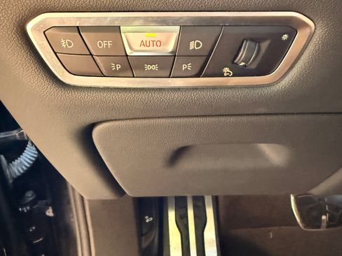 Used 2021 BMW X5 sDrive40i w/ M Sport Package image 16