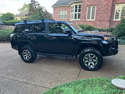 Used 2020 Toyota 4Runner TRD Off-Road Premium w/ Moonroof Package AWD/4WD image 1