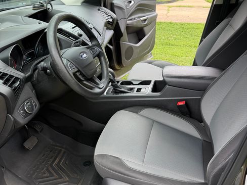 Used 2018 Ford Escape SE FWD image 15