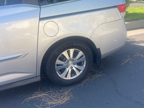 Used 2015 Honda Odyssey EX image 9