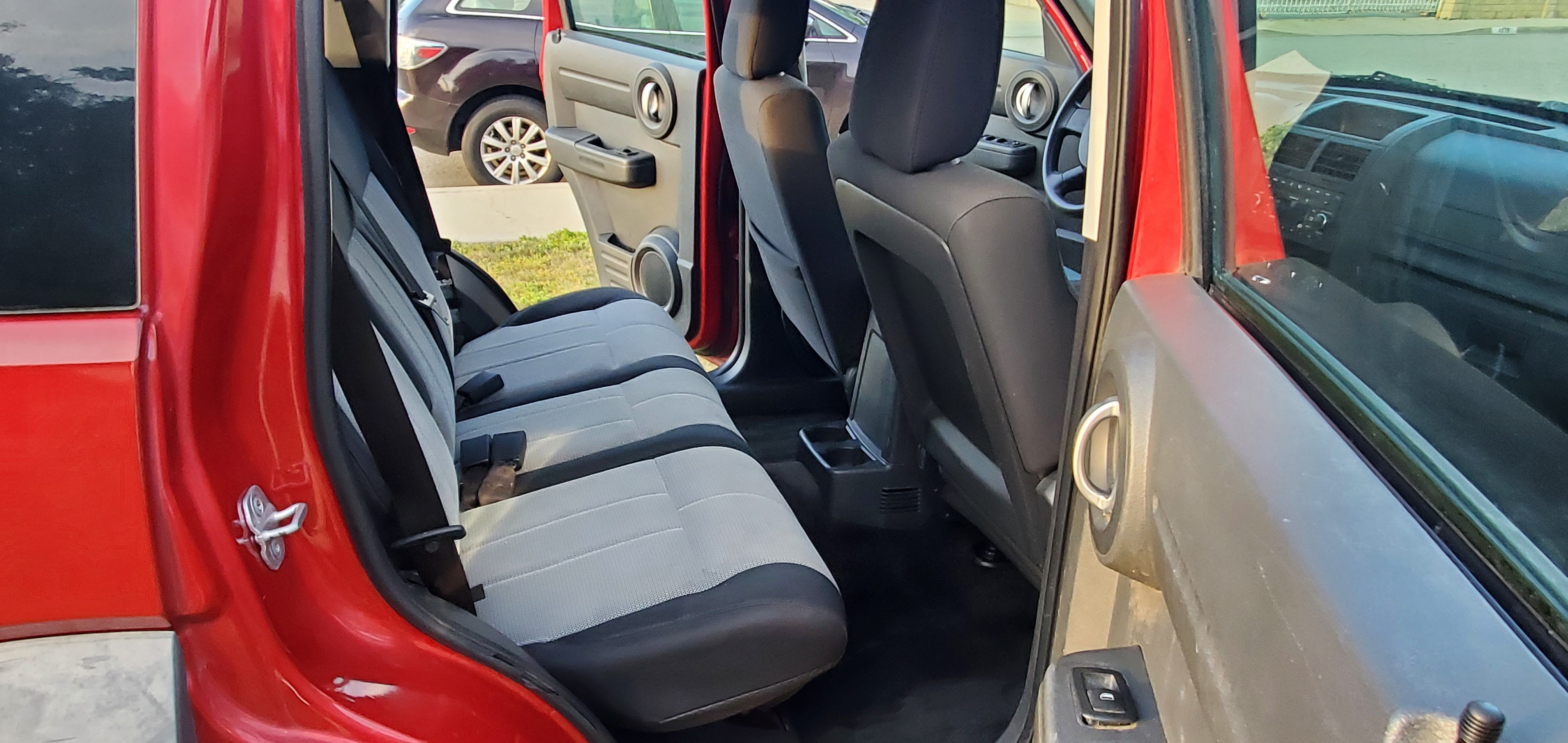 Used 2008 Dodge Nitro SXT RWD image 12