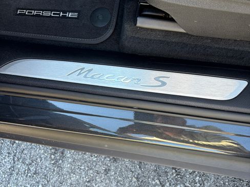 Used 2020 Porsche Macan S image 17