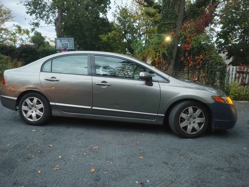 Used 2006 Honda Civic LX image 2
