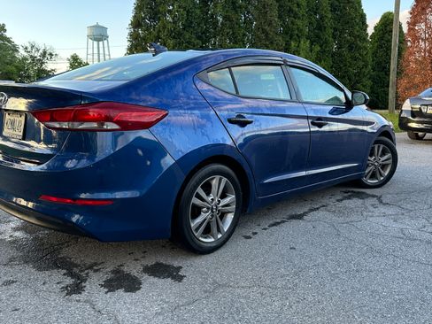 Used 2017 Hyundai Elantra SE FWD image 6