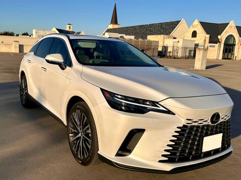 Used 2025 Lexus RX 350 F Sport image 2
