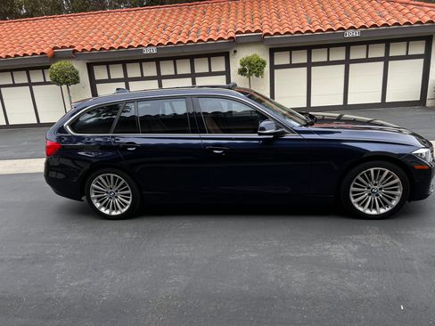 Used 2014 BMW 328i xDrive Wagon AWD/4WD image 2