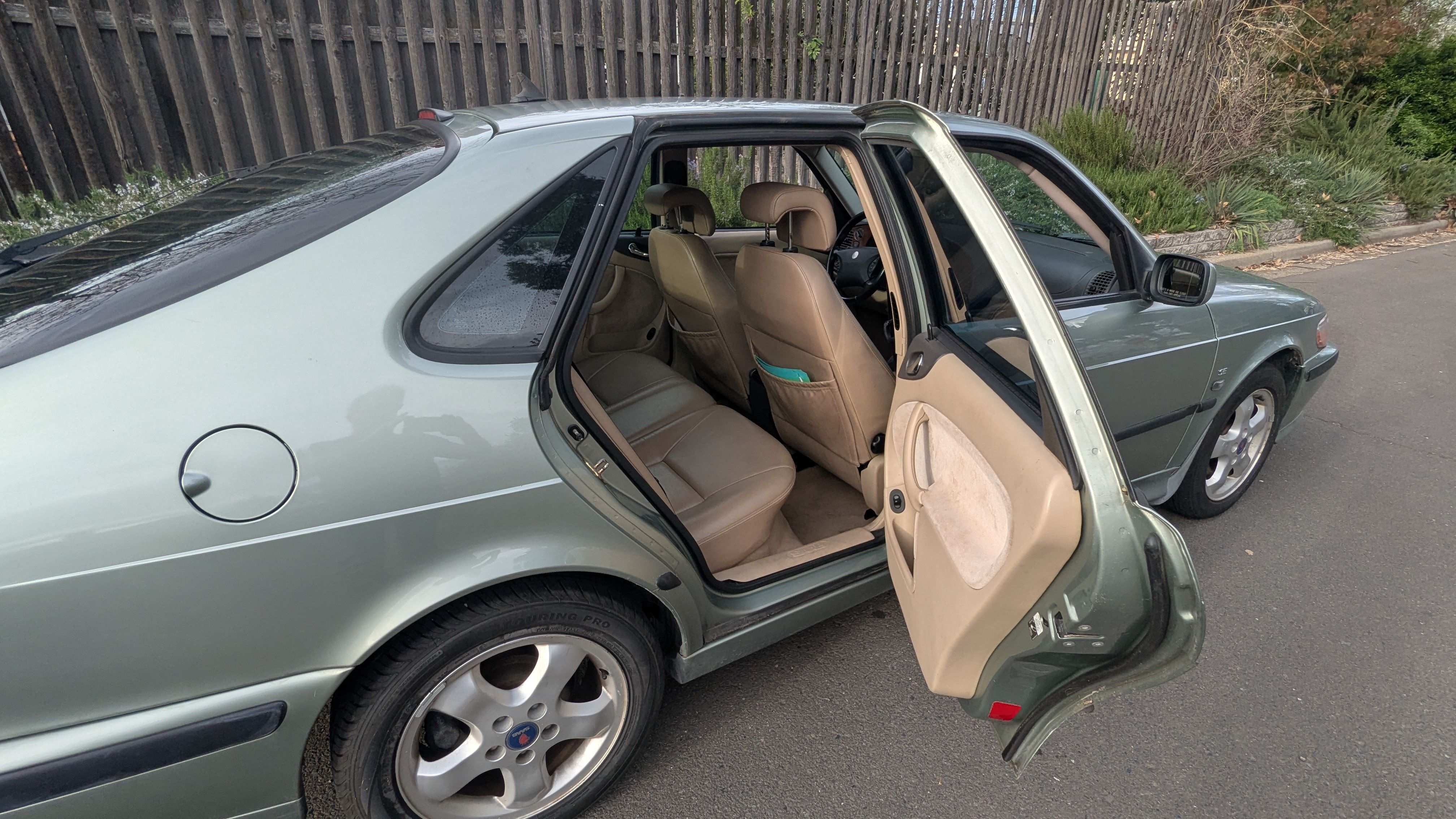 Used 2001 Saab 9-3 SE FWD image 10