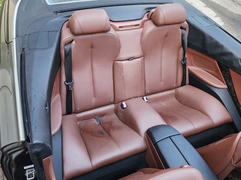 Used 2012 BMW 640i Convertible image 26