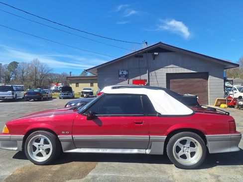 Used 1993 Ford Mustang GT image 2
