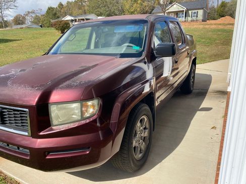Used 2007 Honda Ridgeline RTX image 2