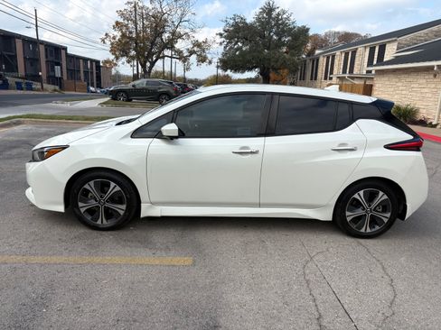 Used 2020 Nissan Leaf SV w/ SV Technology Package image 5