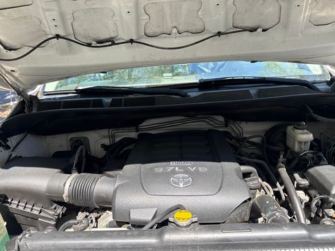 Used 2015 Toyota Tundra SR image 12