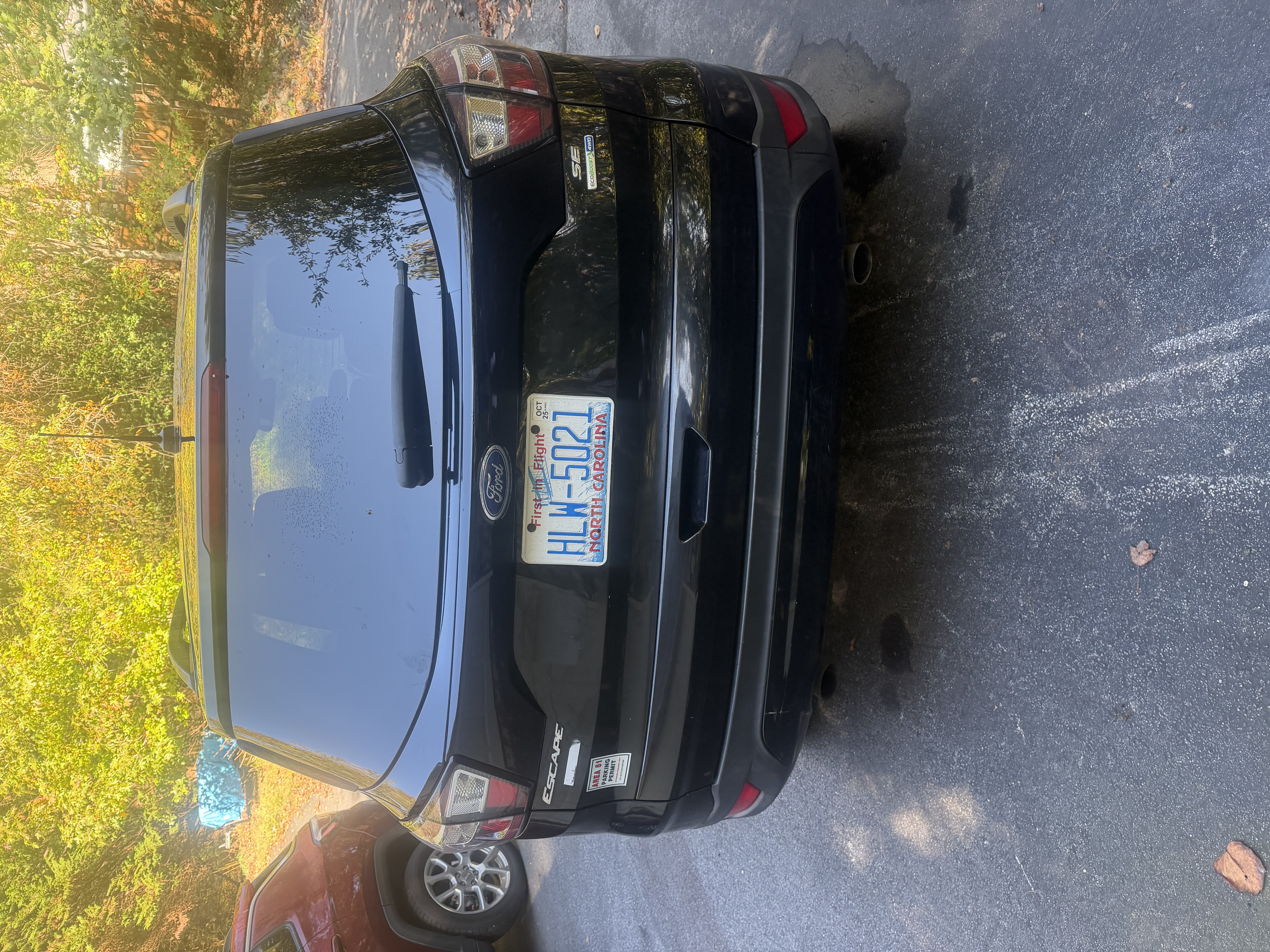 Used 2018 Ford Escape SE w/ SE Sport Appearance Package AWD/4WD image 2