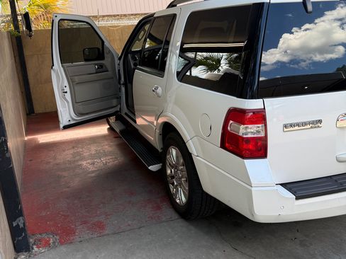 Used 2012 Ford Expedition Limited RWD image 5