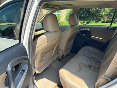 Used 2011 Toyota RAV4 Limited w/ Limited Extra Value Pkg FWD image 12