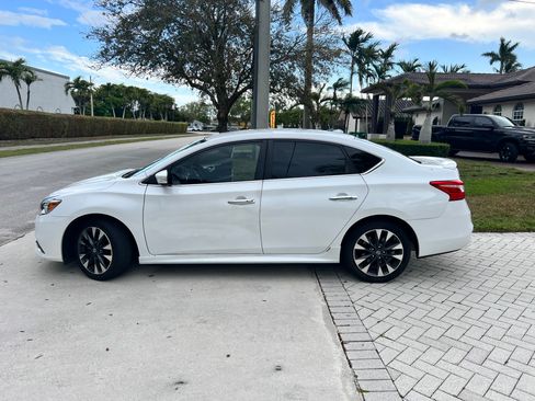 Used 2016 Nissan Sentra SR image 4