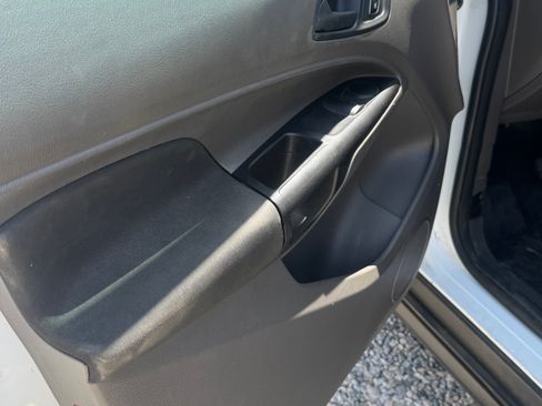 Used 2019 Ford Transit Connect XL FWD image 11