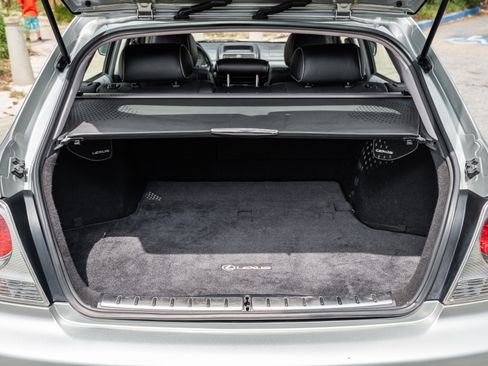 Used 2003 Lexus IS 300 300 SportCross Hatchback 4D image 21