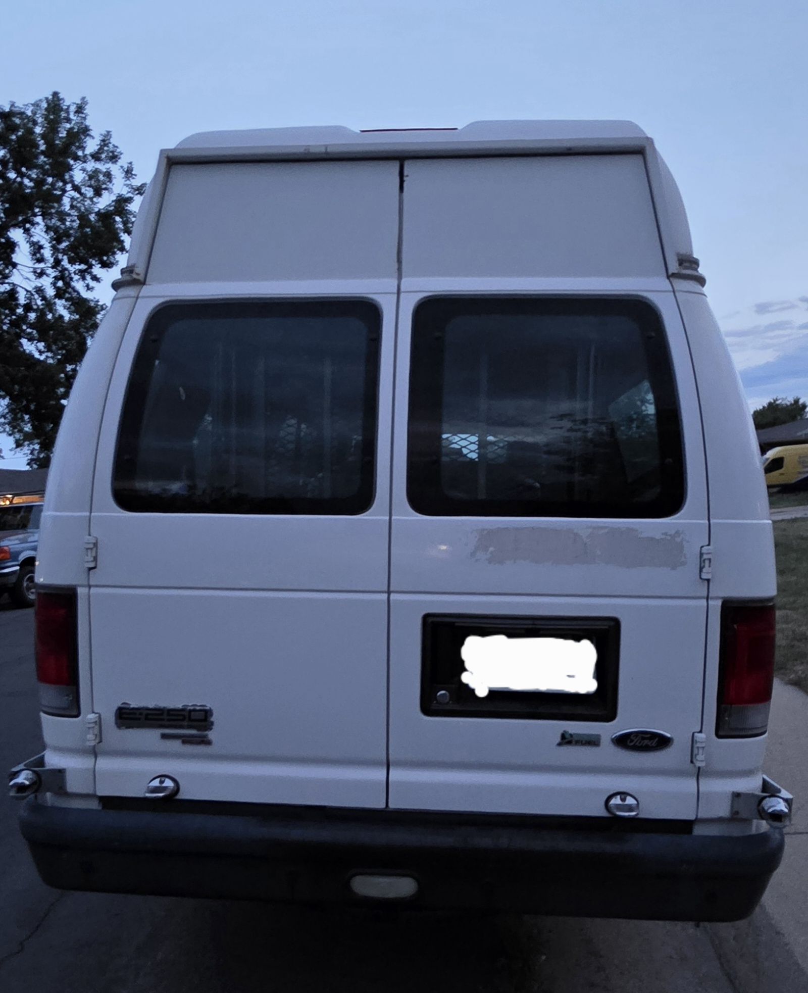 Used 2013 Ford E-250 and Econoline 250 Extended w/ PWR Group RWD image 5
