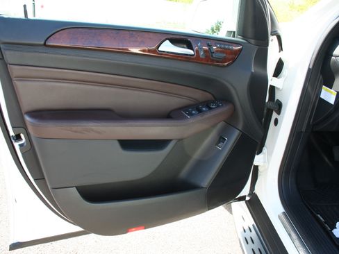 Used 2013 Mercedes-Benz ML 550 4MATIC image 15