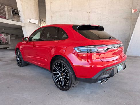 Used 2023 Porsche Macan AWD/4WD image 28