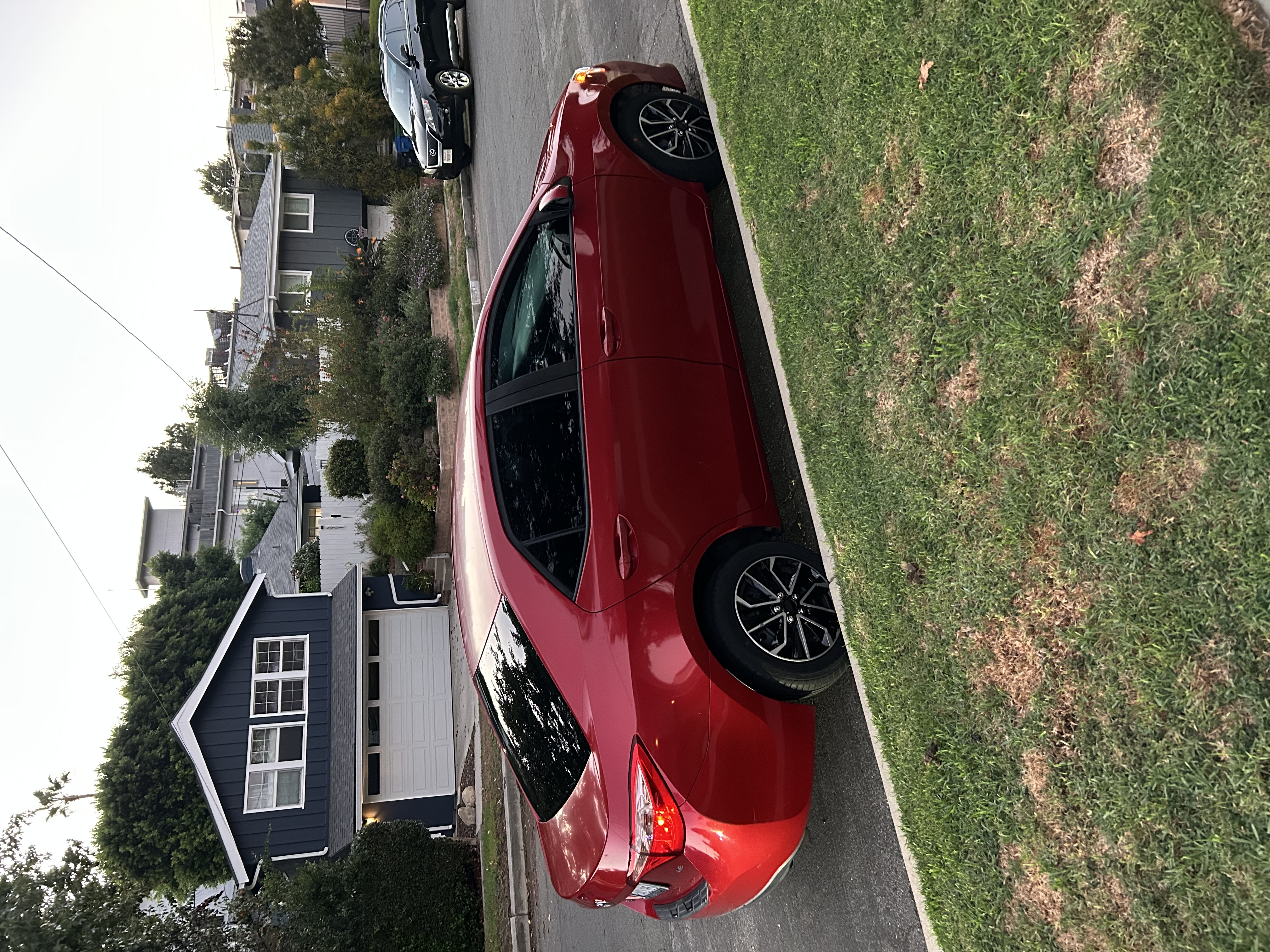 Used 2017 Toyota Corolla LE w/ Carpet Mat Package (TMS) FWD image 8