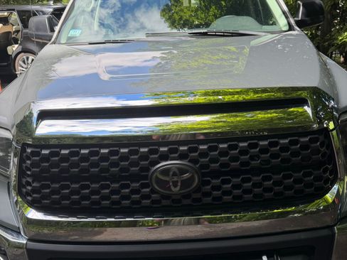 Used 2018 Toyota Tundra SR5 AWD/4WD image 4
