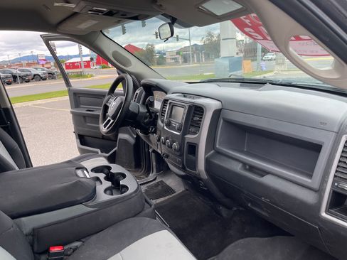 Used 2017 RAM 2500 Tradesman w/ Chrome Appearance Group AWD/4WD image 16