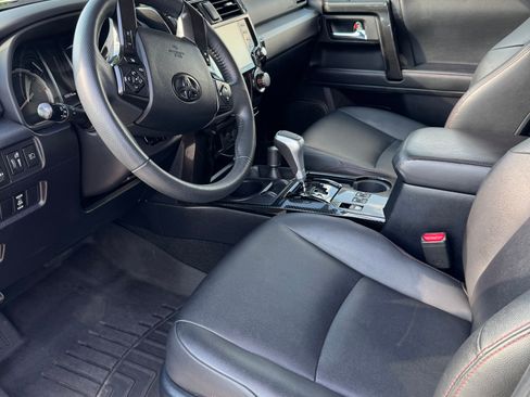 Used 2021 Toyota 4Runner TRD Off-Road Premium AWD/4WD image 19