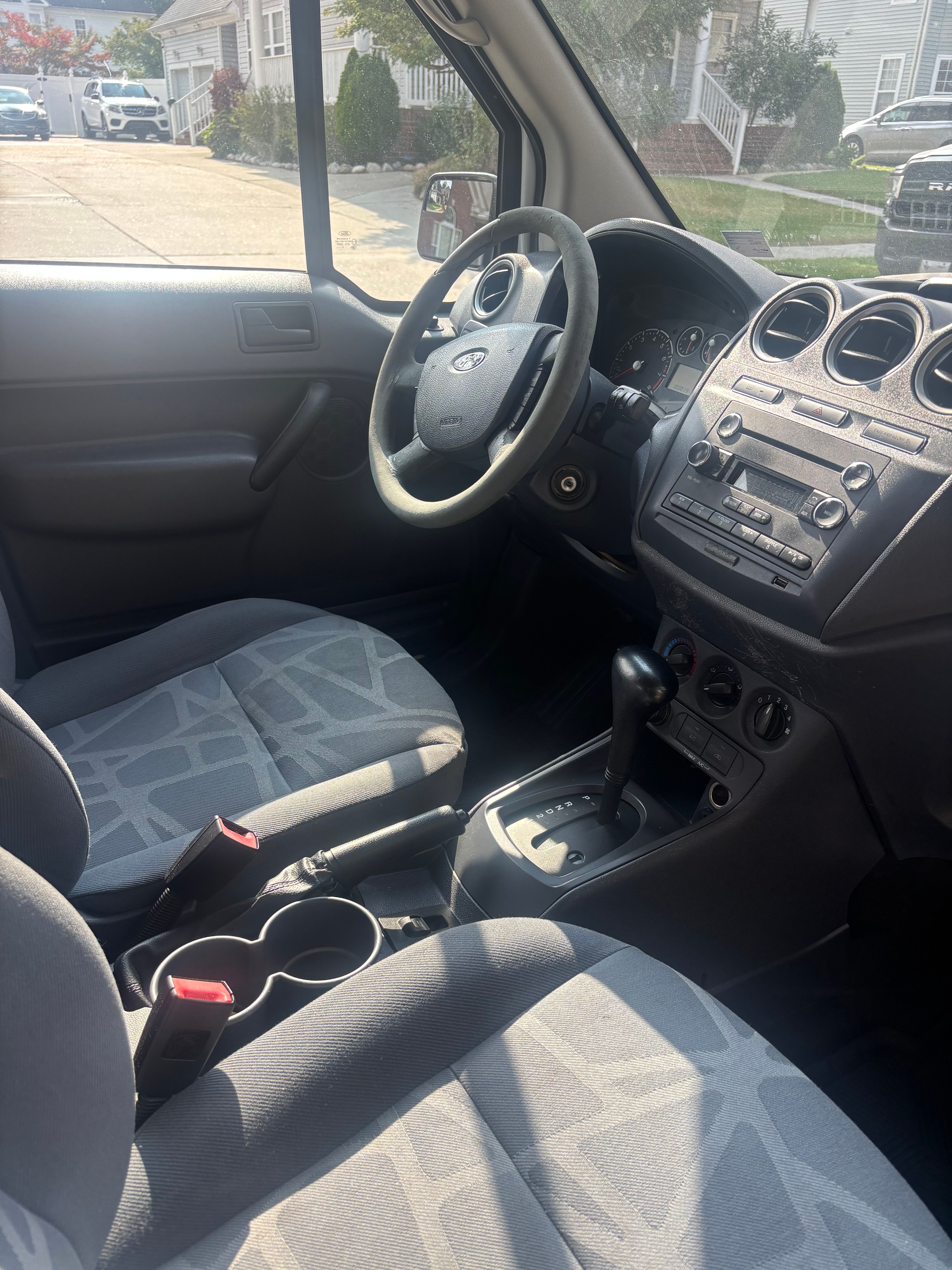 Used 2013 Ford Transit Connect XLT FWD image 4