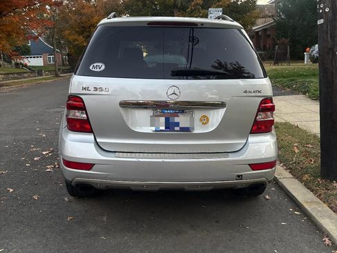 Used 2009 Mercedes-Benz ML 350 4MATIC image 4