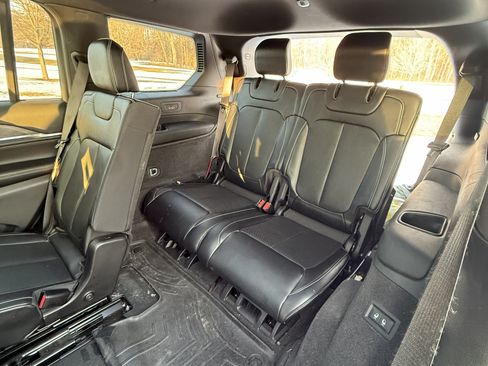 Used 2021 Jeep Grand Cherokee L Overland image 28