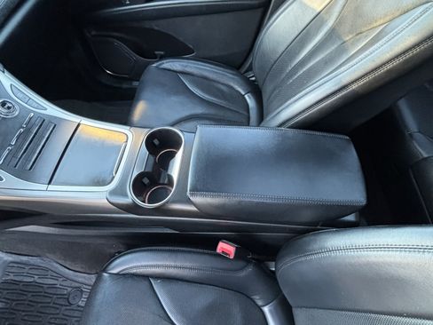 Used 2020 Lincoln Nautilus Reserve image 9